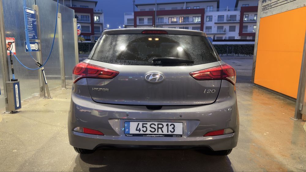 Hyundai i20 1.2 CRDi Nacional em optimo estado