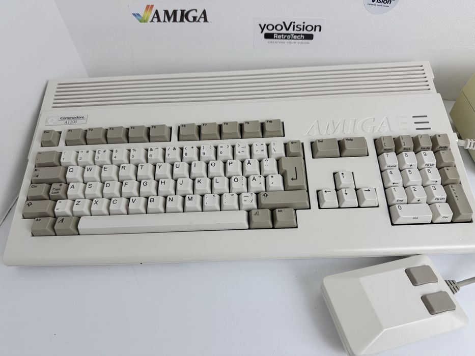 Amiga 1200 4GB CF | 2MB RAM