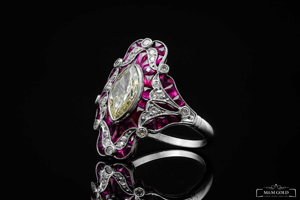 Pierścionek platynowy Art Deco, Vintage z diamentami i rubinami