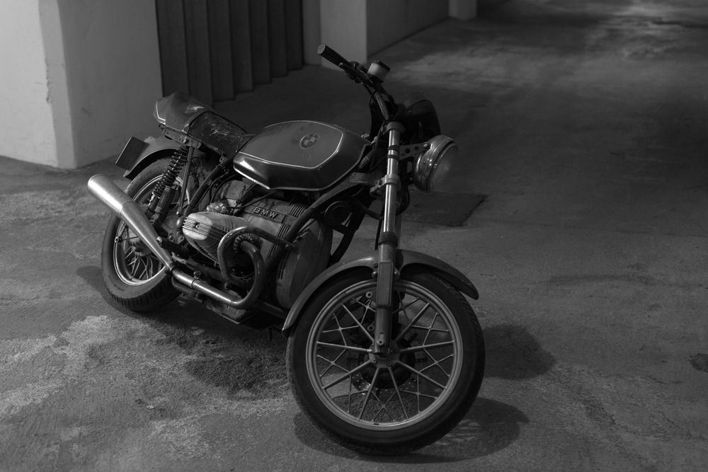 BMW R45 Boxer  – Clássica para Restauro / Café Racer