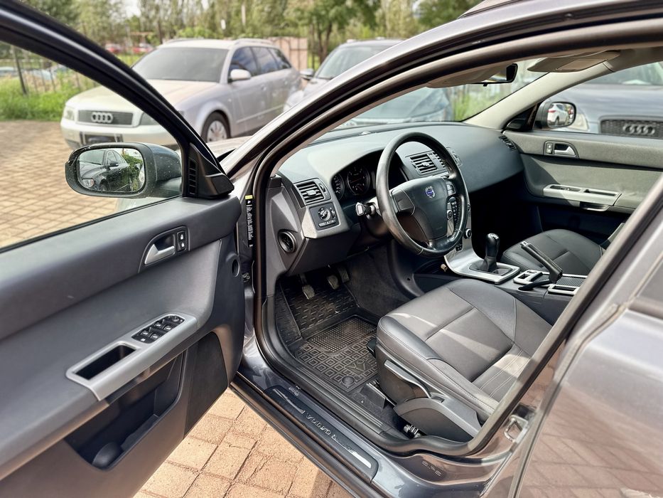 Volvo V50 2008 рік Дизельна