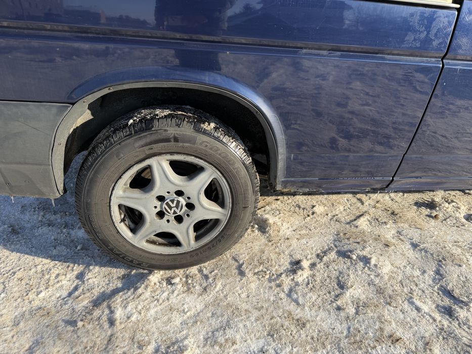 Volkswagen Transporter T4 2.5 TDI 102KM Long 2001rok