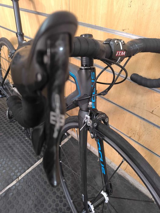 Bicicleta focus izalco carbono