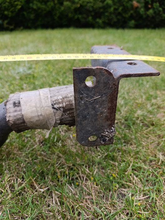 Hak holowniczy samochodowy