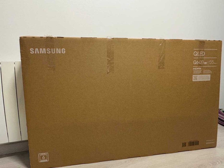 TV Samsung QLED 55” 4K Smart TV (QE55Q60BAUXXC) — Excelente Estado