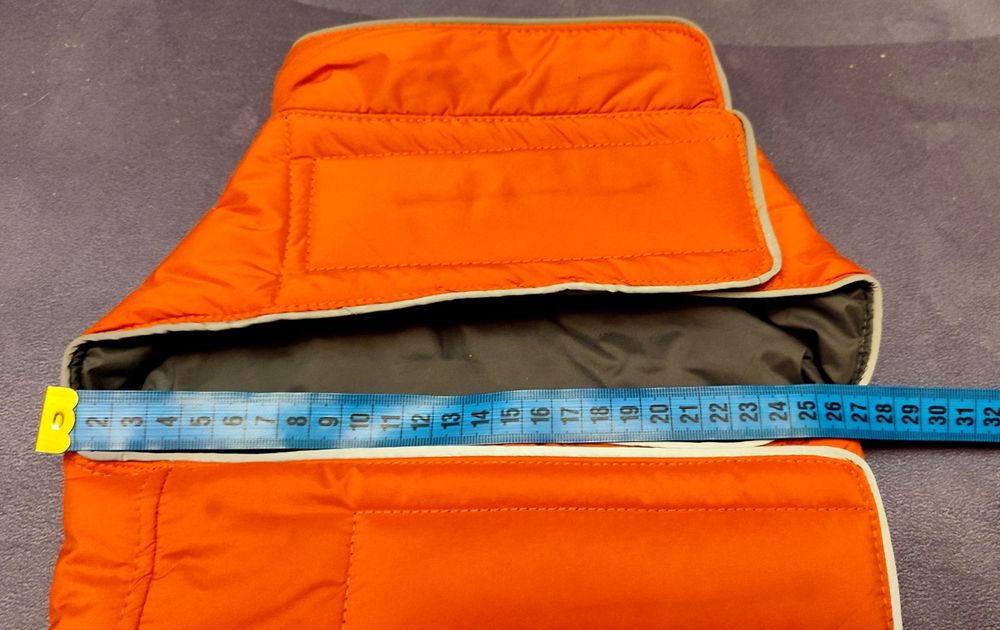 Одяг на собачку, пуховик, Doodlebone, розмір S. Є різний одяг