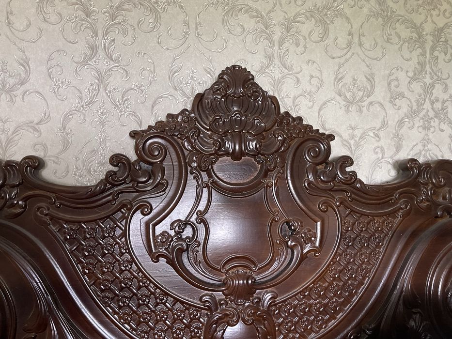 Продам ліжко з масиву дуба