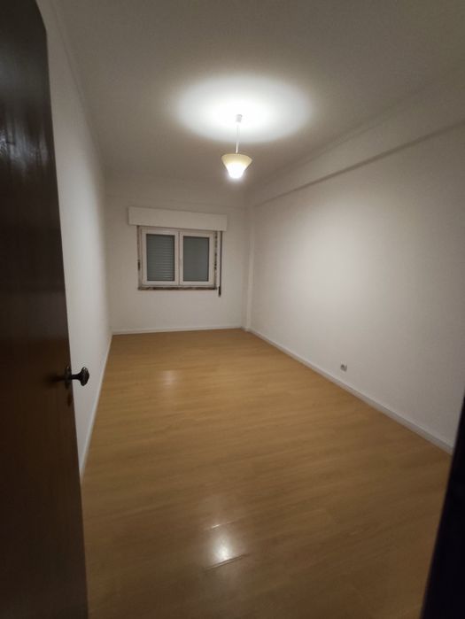 Aluguer Apt T2 r/c Av. Alberto Valente, Palmela