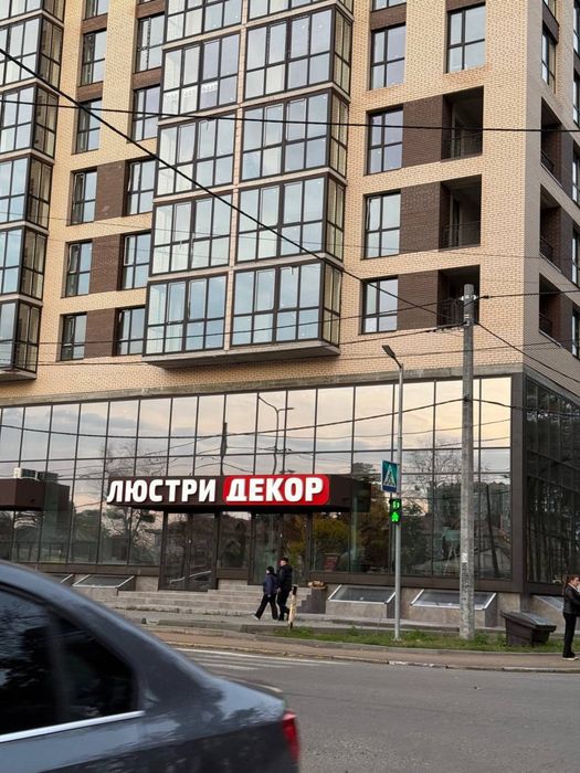 Ірпінь, комерція 250 м в центрі міста, вул. Соборна, парк Правика