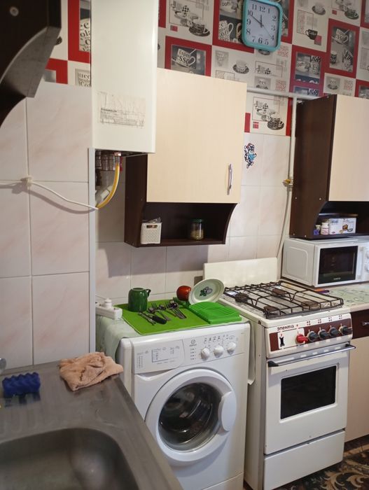 Продам квартиру, в селищі Буди