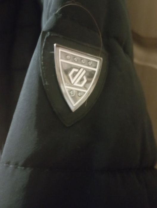 Теплая женская куртка отличная ткань