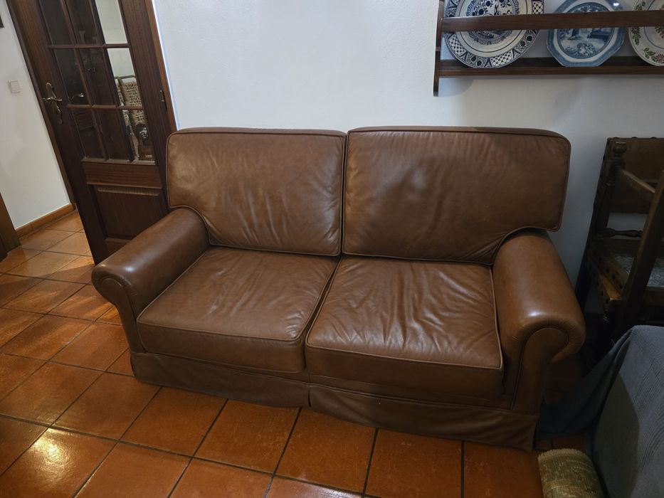 Sofá-cama de 3 lugares em Couro