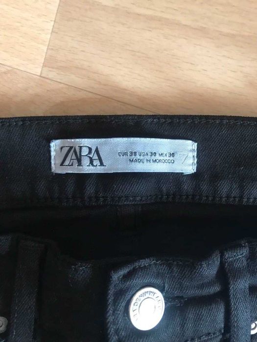 Продам новые джинсы на мальчика ZARA (цвет- черный)
