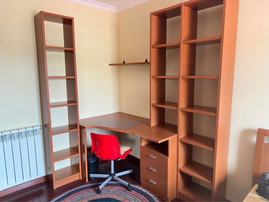 Mobília de quarto jovem em cerejeira