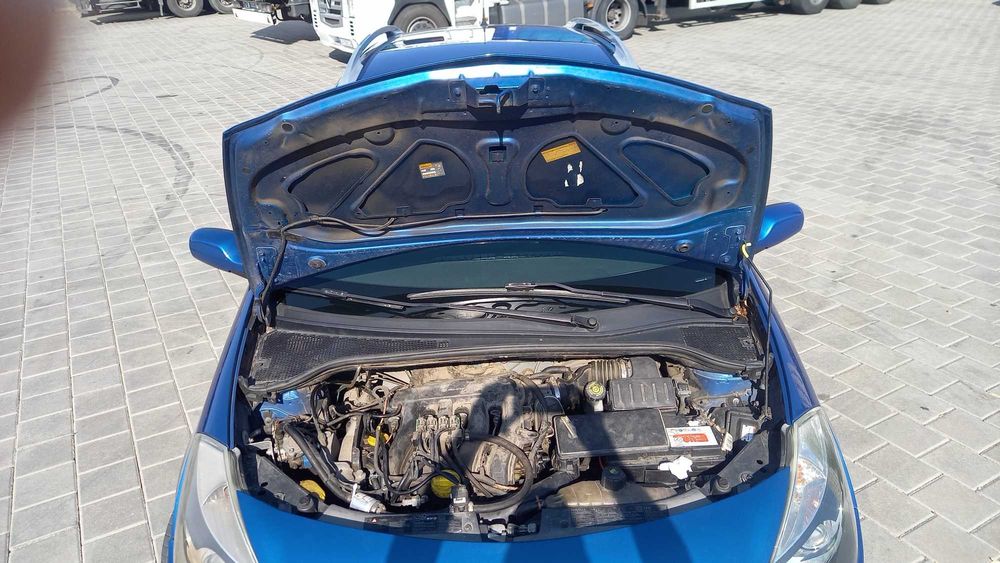 RENAULT Clio Grand Tour АКПП+LPG 2008