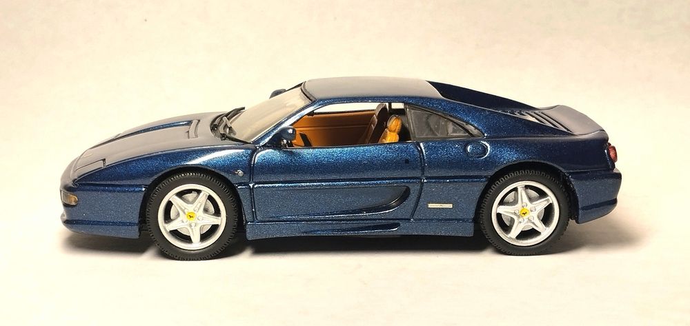 Ferrari F355 (1994-99) Detail Cars + Ferrari FXX Hot Wheels Elit  1/43
