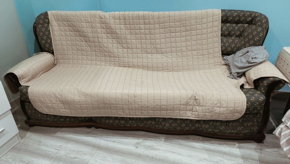 Vendo sofá cama  em bom estado