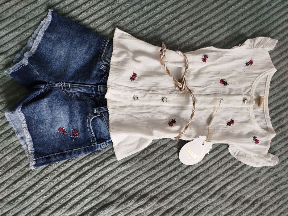 Костюмчик на дівчинку