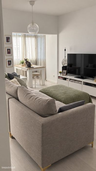 T2 - Remodelado - Varanda / Moita