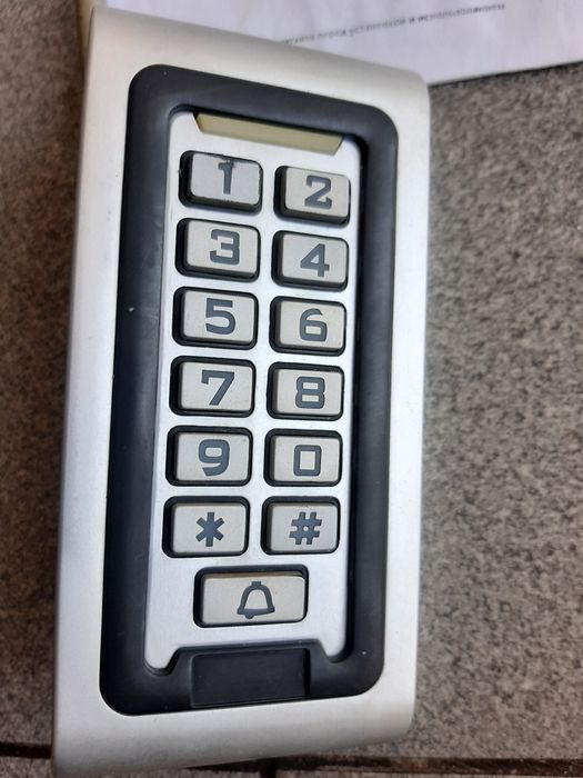 Контроллер+считыватель с кодовой клавиатурой SEVEN CR-775