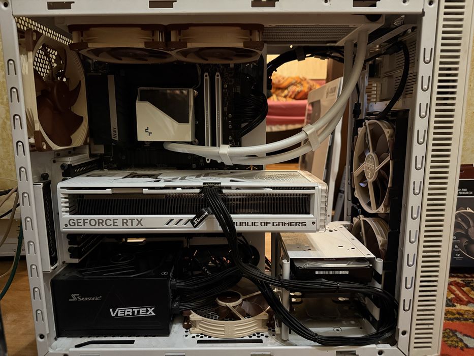 Asus ROG Strix RTX4090 OC 24GB White