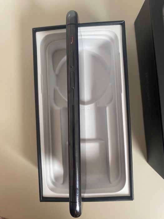 iPhone 11 pro 64 gb
