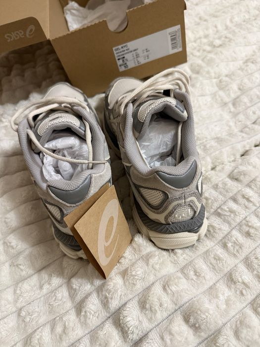 Asics gel nyc 42 , 26.5