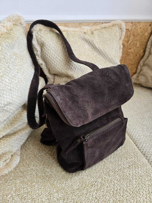 Рюкзак замшевий, колір темно-коричневий(гіркий шоколад).Розмір 24*25см