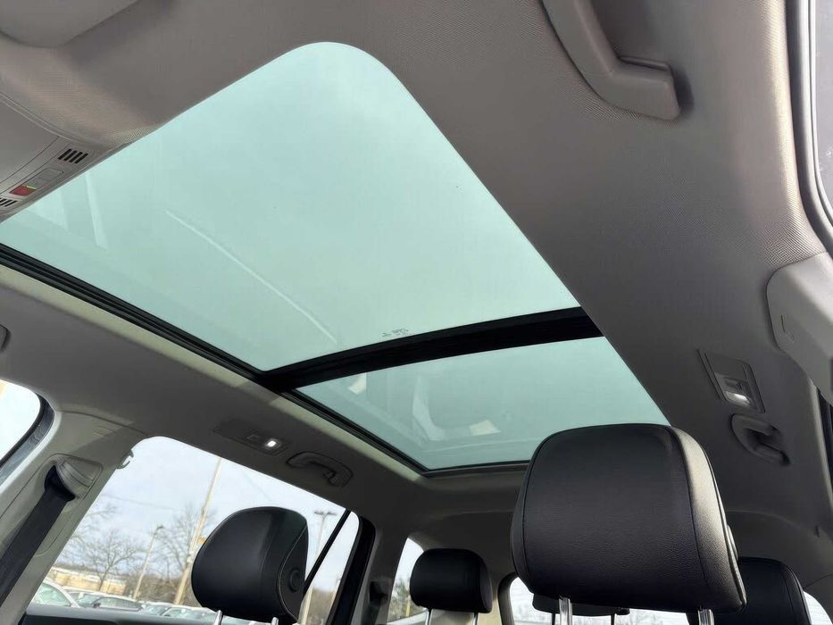 Volkswagen Tiguan      2023