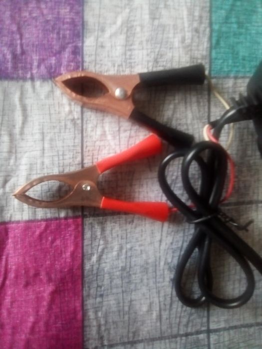Carregador de baterias de moto 12volts