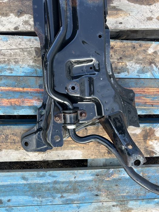 Підрамник передній, балка передня Toyota Yaris 3 lll 2011-2020