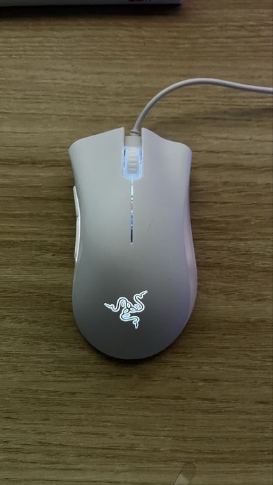 Rato razer deathadder essential