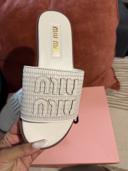 Chinelos miu tamamho 37