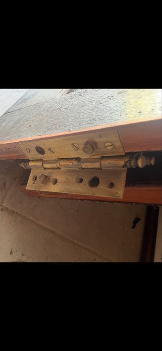 Porta de entrada em madeira