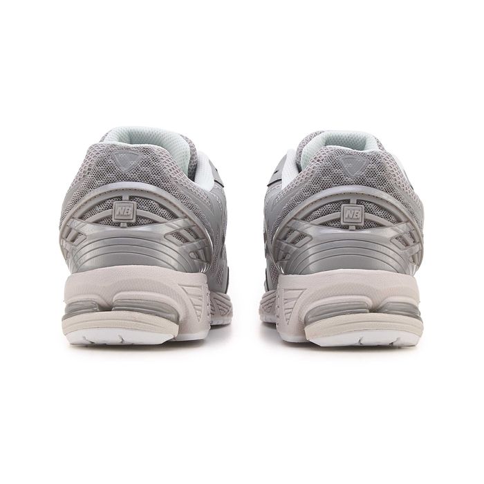 Мужские кроссовки New Balance 1906R Fantomfit Grey White. 41-45