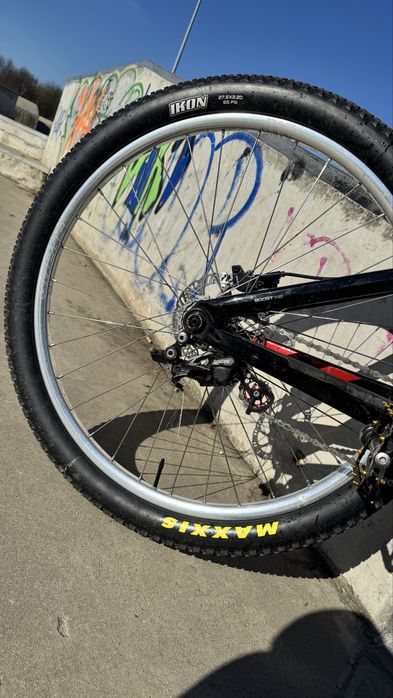 Trek Remedy 8 Carbon 2018r dirt fr freeride jibber enduro rock shox