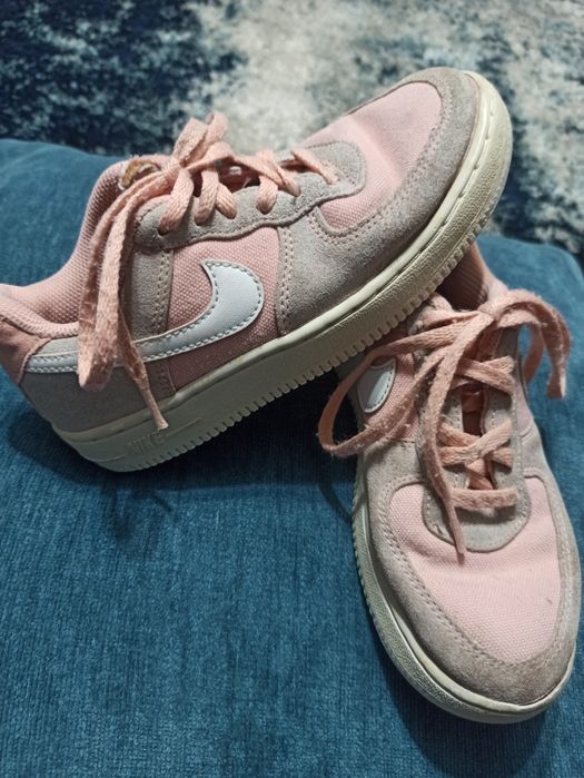 Tênis Nike Rosa e cinza