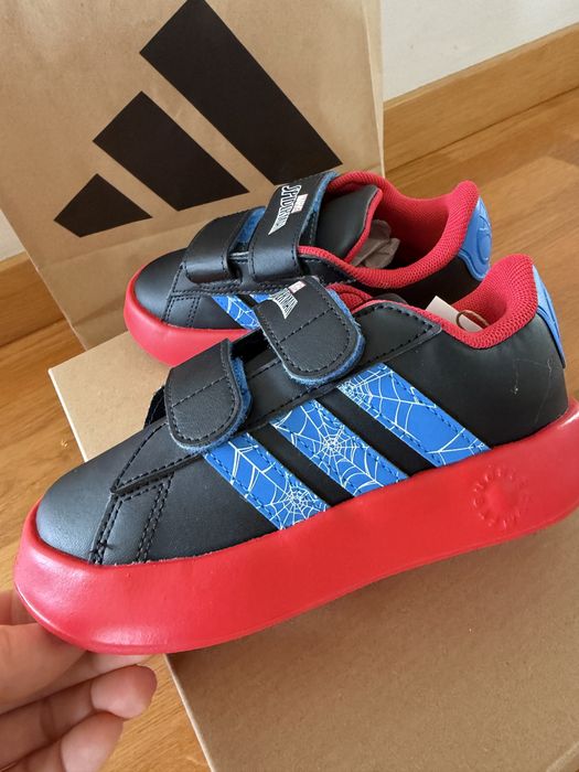 Кросівки дитячі Adidas