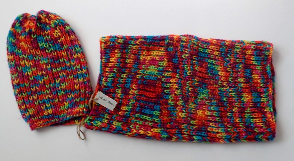 Komplet czapka i komin kolorowa włóczka prezent Hand Made