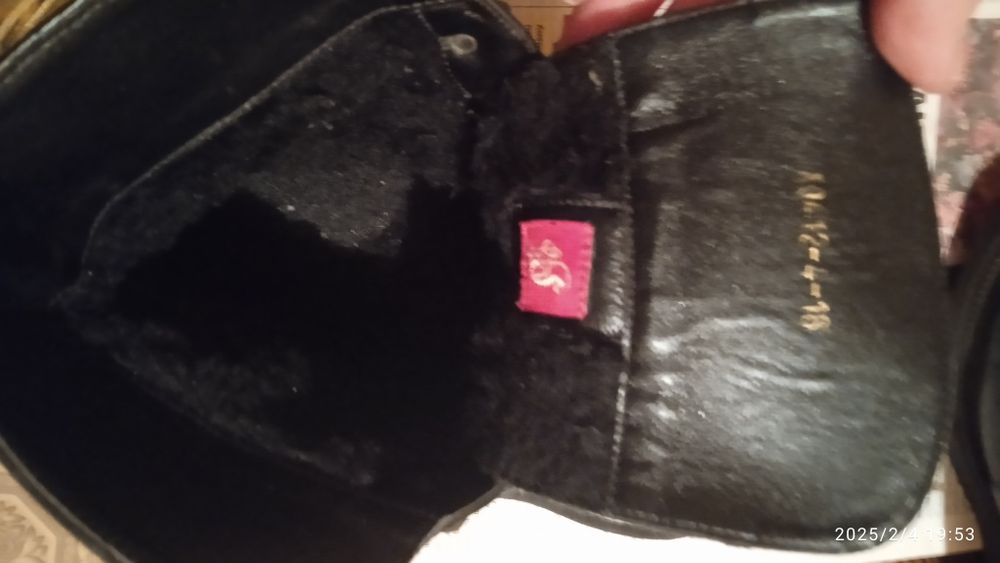 Высокие ботинки р. 39й