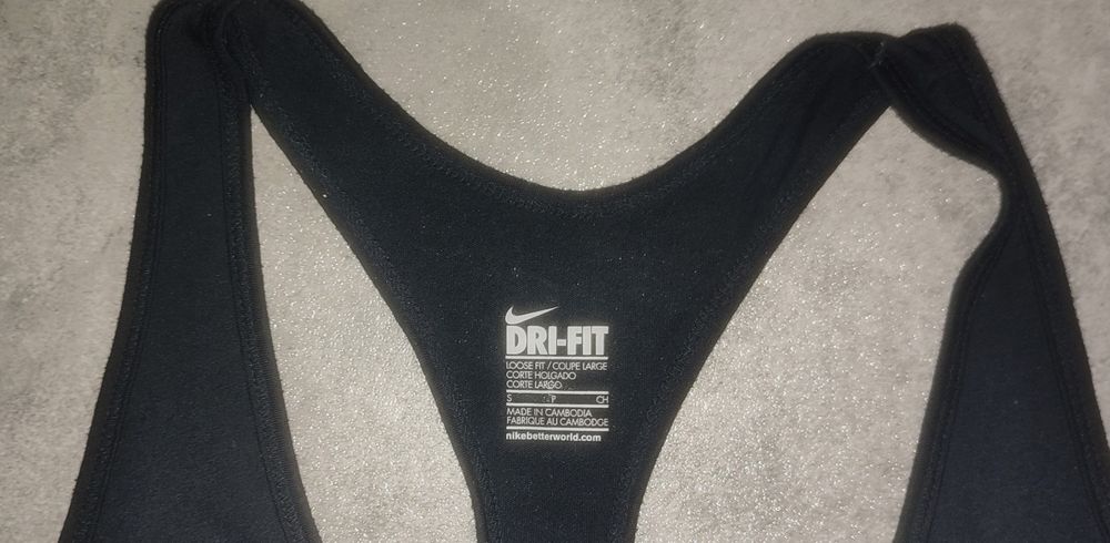 Koszulka Top Nike r. S bokserka