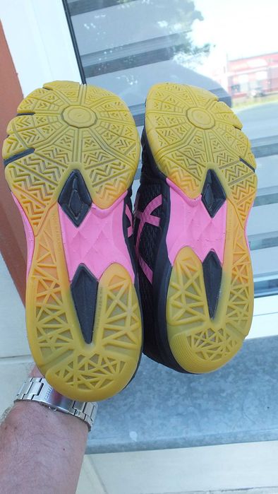 Super buty sportowe marki Asics blade w roz 39,5