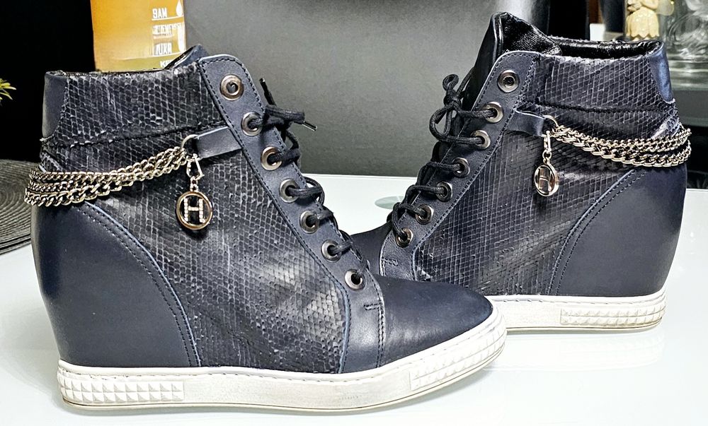 Skórzane czarno-granatowe sneakersy na koturnie, rozm 39
