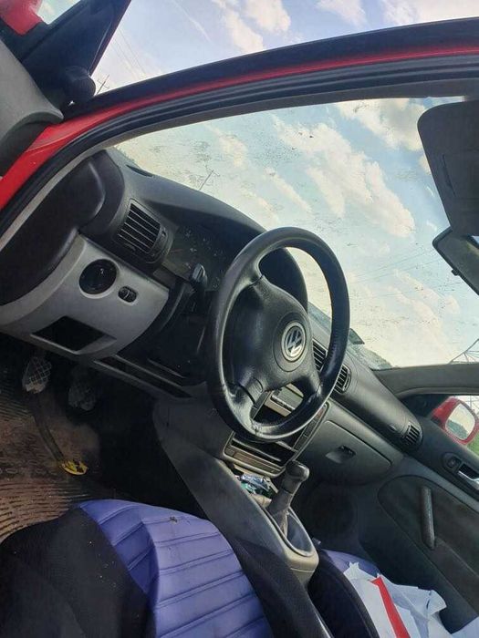 Volkswagen Passat B5 sedan 1.9 tdi 110KM przed lift czerwony na części