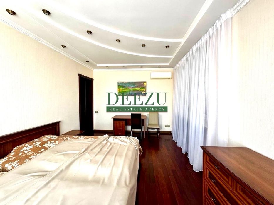 Продаж 3-х кімнатної квартири 140 м2 вул. Іринінська 5/24