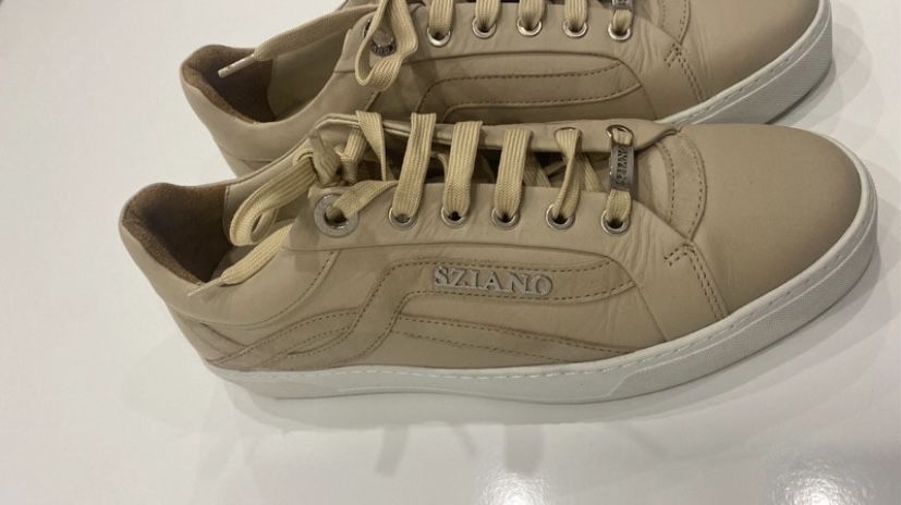 Sapatilhas beges Sziano