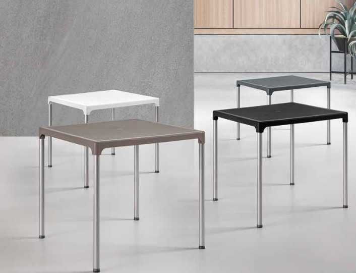 Mesa e 4 cadeiras de esplanada conjunto