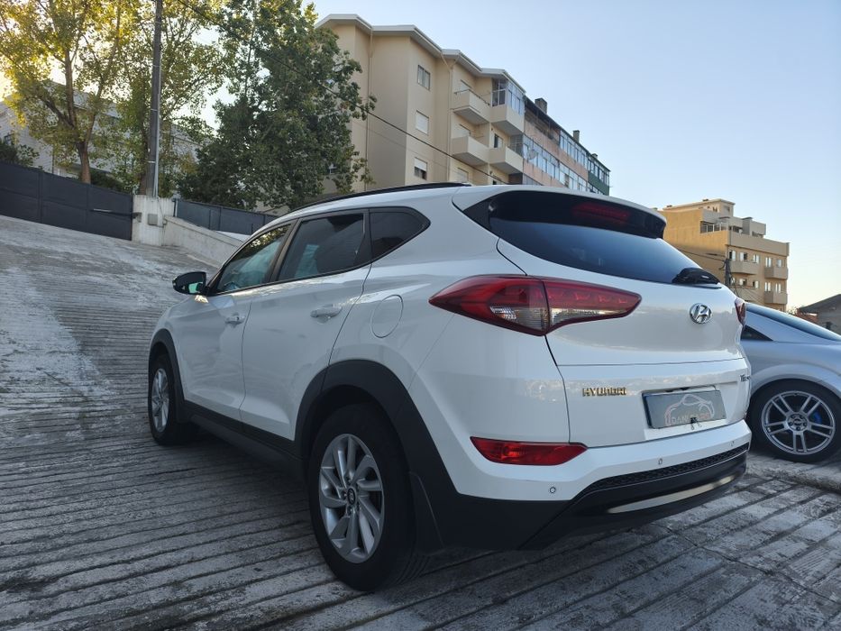 Hyundai Tucson 1.7 — photo 4