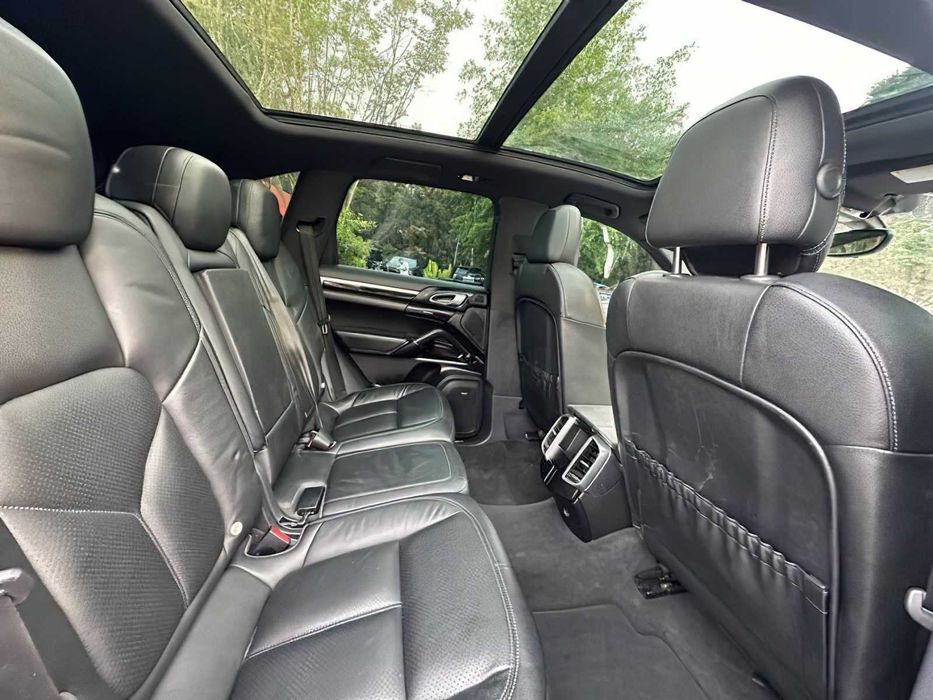 Porsche Cayenne      2017