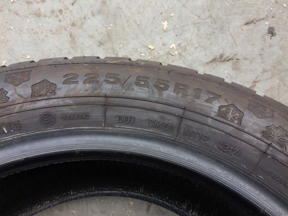 1x Opona 225/55R17 97H DUNLOP SP WINTER SPORT 4D  7,4mm 17r